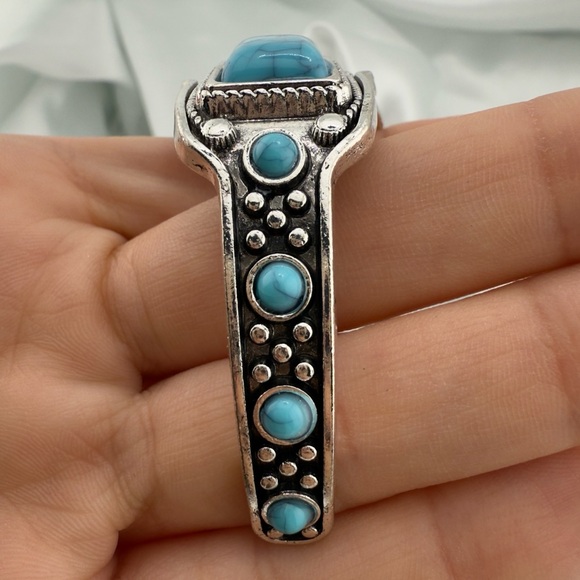 Vintage Antique Cuff Turquoise and Silver Women's Bracelet - Picture 6 of 8